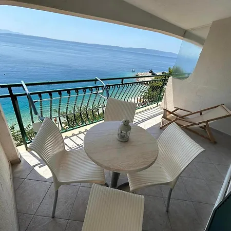 아파트 File Five 포드고라