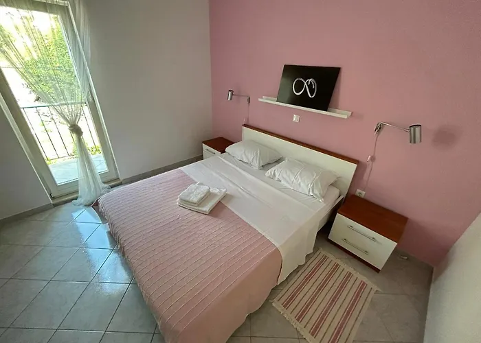 Apartament File Five *