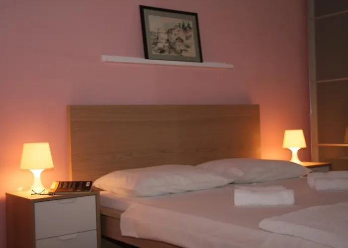 Apartament File Five *