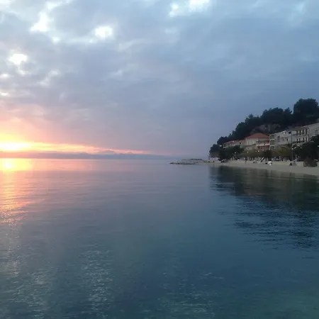 File Five Podgora